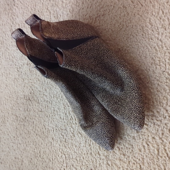 Madewell Shoes - Madewell Nadine Animal Print Chelsea Booties Size 10